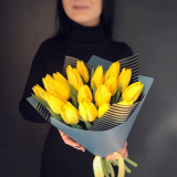 19 Желтых тюльпанов 