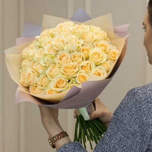 51 Cream rose
