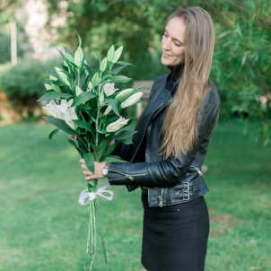 5 Білих лілій