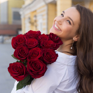 11 Red roses